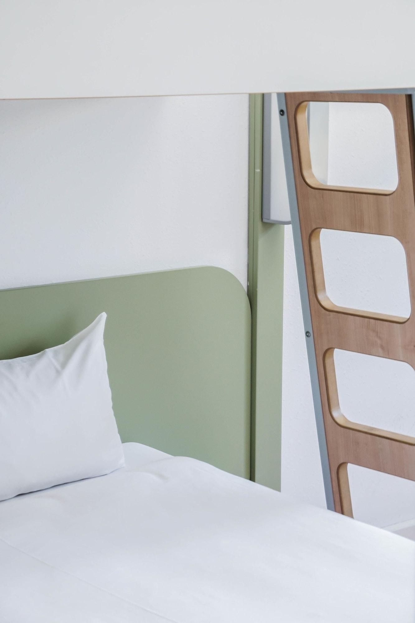 Ibis Budget Girona Costa Brava Exterior photo