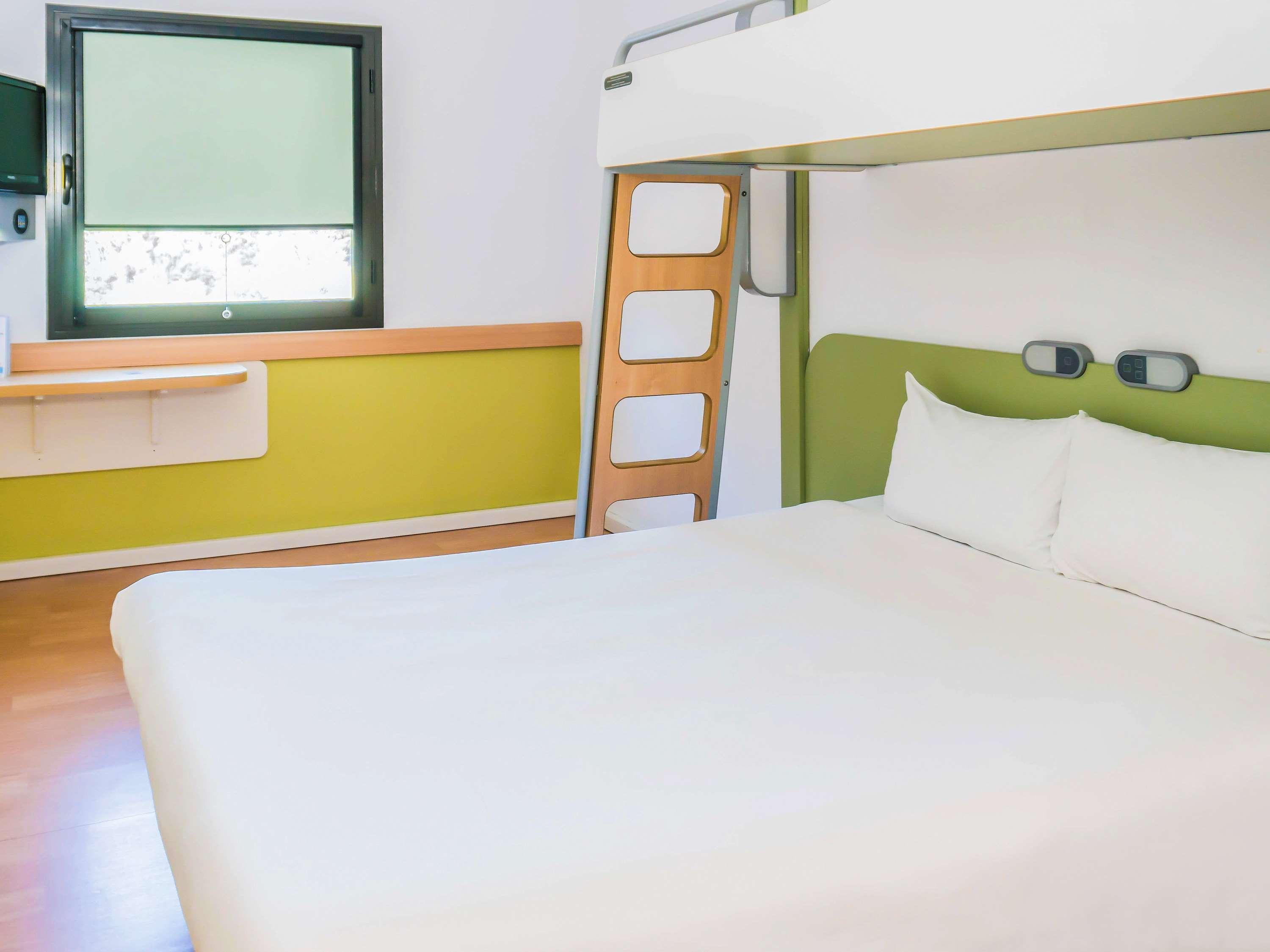 Ibis Budget Girona Costa Brava Exterior photo