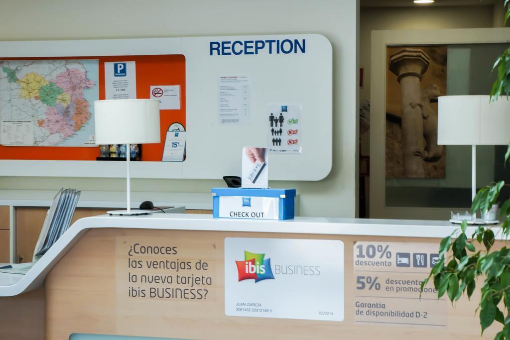 Ibis Budget Girona Costa Brava Exterior photo