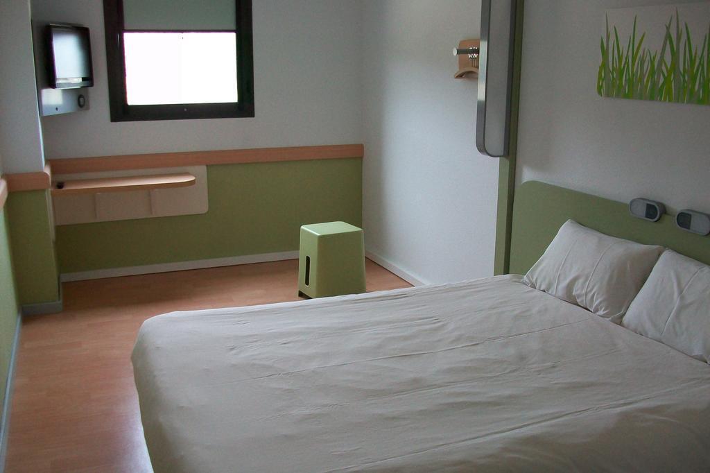 Ibis Budget Girona Costa Brava Exterior photo