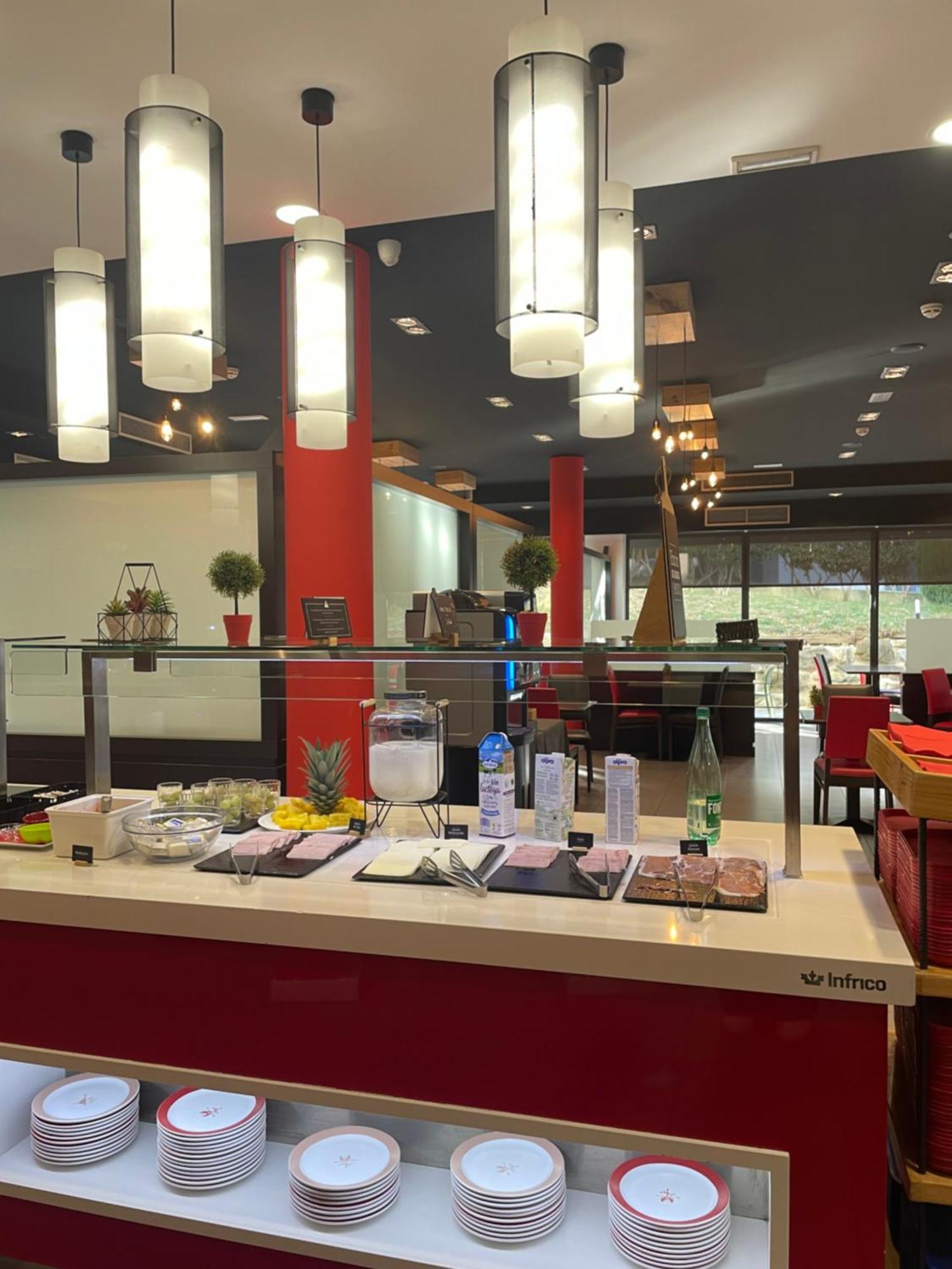 Ibis Budget Girona Costa Brava Exterior photo
