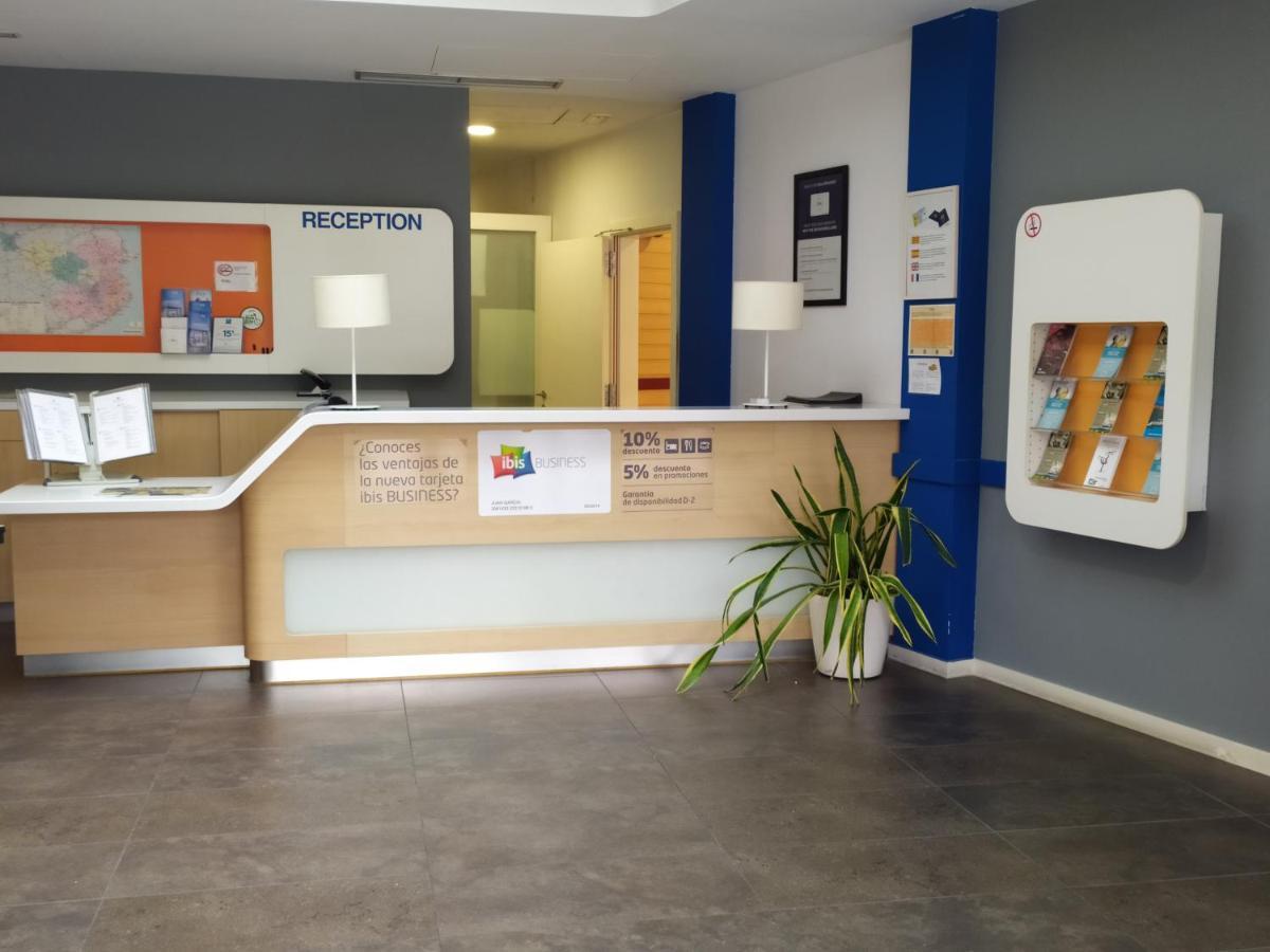Ibis Budget Girona Costa Brava Exterior photo